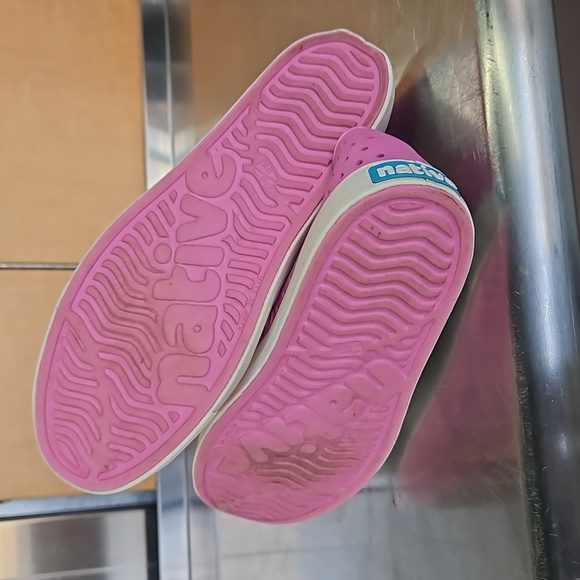 Native Pink Water Shoes - Picture 6 of 6